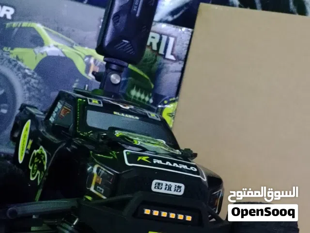 للبيع: كاميرا Insta360 X4 + rccar بحالة ممتازة كاميرا Insta360 X4 الأصلية للبيع (rc car)