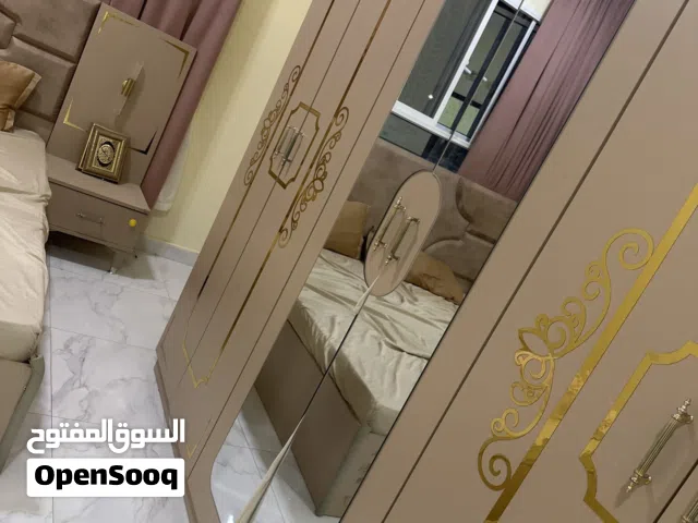 اثاث غرفة نوم شبه جديده 5 قطع