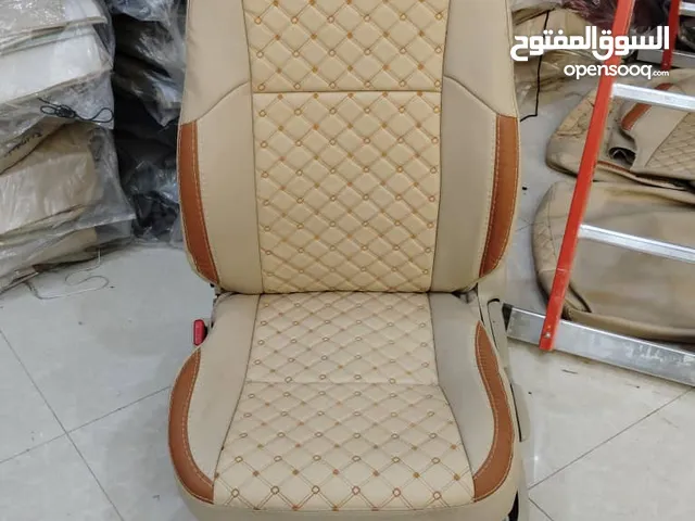 تنجيد وتفصيل الكراسي والارضية والسقف والطبلون والابواب