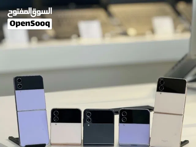 Samsung galaxy flip 4 / 8 / 128