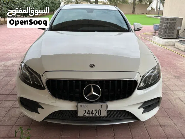 Mercedes-Benz E300 2018 – White / Brown Leather