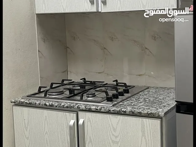 للبيع كبت مطبخ مع موقد الغاز وميكرويف