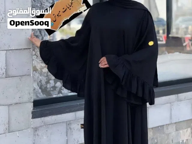 عباية كم خليجي كورنيش  قَصّة واسعة مريحة... وكم كورنيش عامل فخامة كده على مزاج  الماتريال: