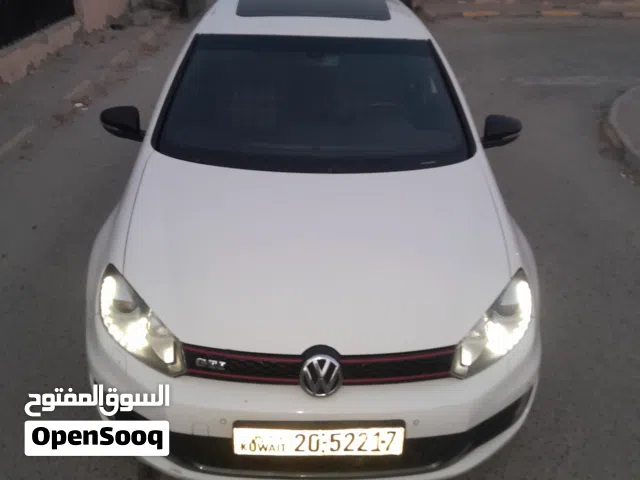 2013 Volkswagen Golf Standard