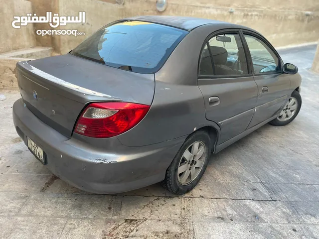 كيا ريو 2001