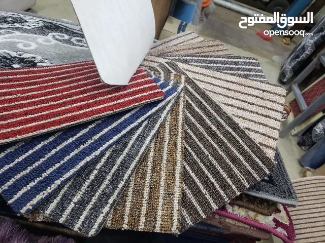 سجاد موكيت مبطن منقوش تشكليه جديده عرض،اربعه متر بسعر مغررري الوان متعدده