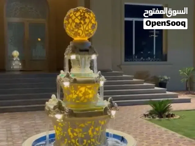 نافورة مع اضاءة