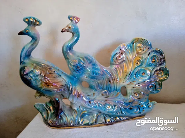 تحفة ايطالية انتيك من السيراميك الحر مطلي بماء الذهب للديكور