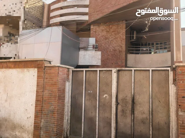 للبيع دار مساحة 300 متر