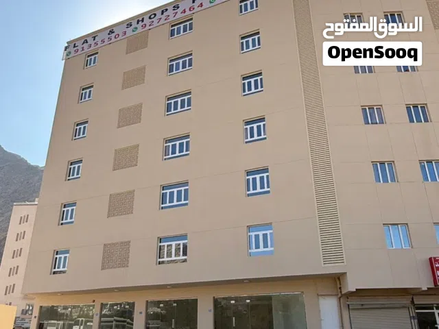 شقة للايجار - مبنى جديد - مساحات واسعة - من المالك مباشرة - إدارة عمانية 100٪ - بدون عمولات