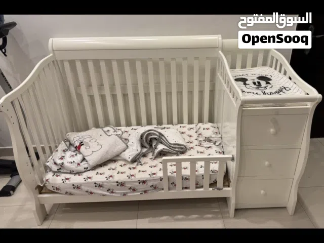 Kids bed with storage