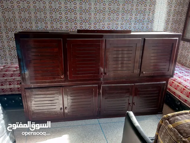 3 بلاكارات نقيين خشب صحيح وما فيهش سوسة او رطوبة التمن قابل للتفاوض فقط بادر بالإتصال وسيكون خير