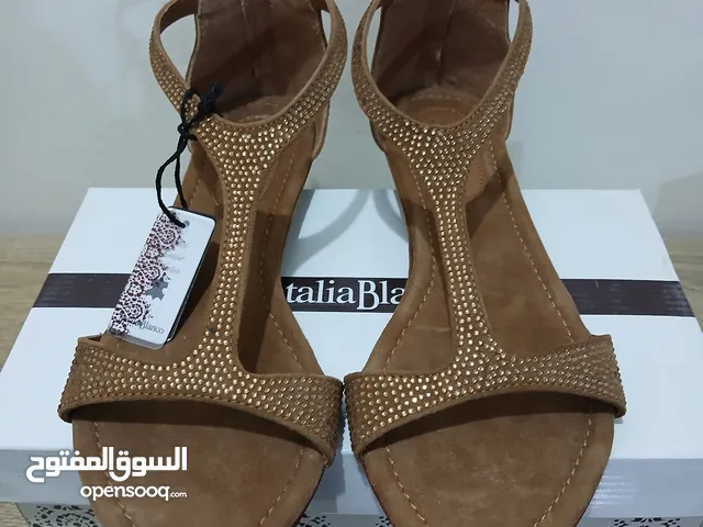 brown Sandals in Amman