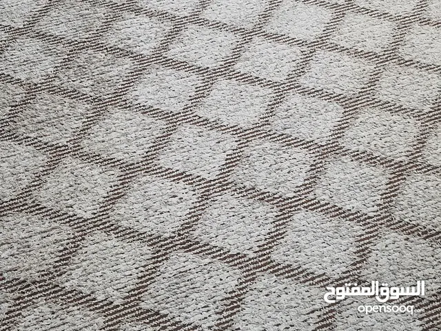 موكيت بحالة ممتازة مقاس4 ب4