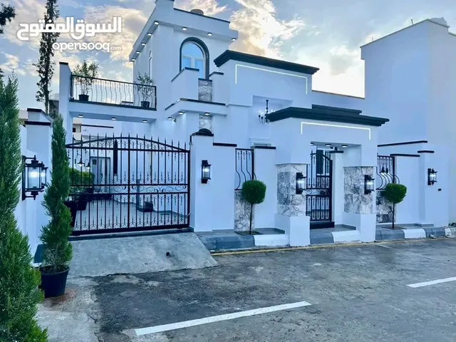140 m2 4 Bedrooms Apartments for Sale in Tripoli Abu Saleem