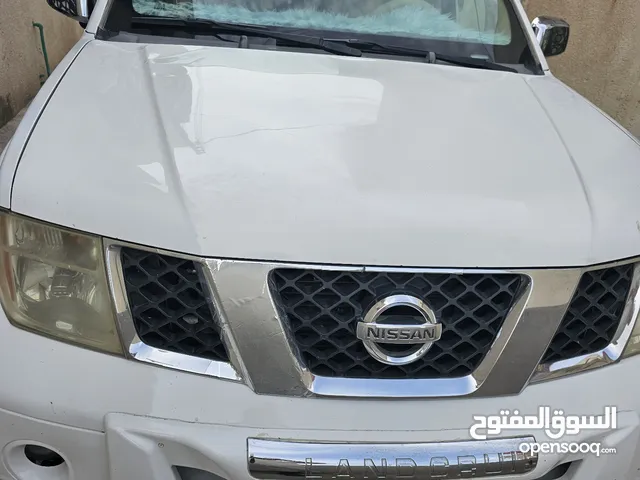Nissan Pathfinder SL in Basra