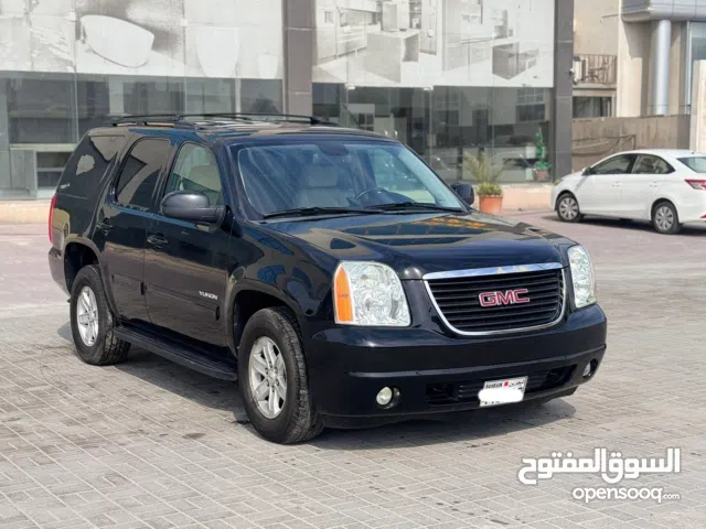 GMC Yukon 2013 (Black)