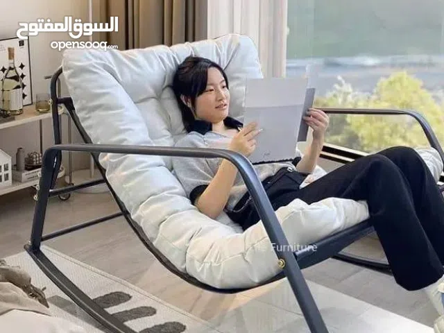 كرسي هزاز خشبي – راحة وأسلوب