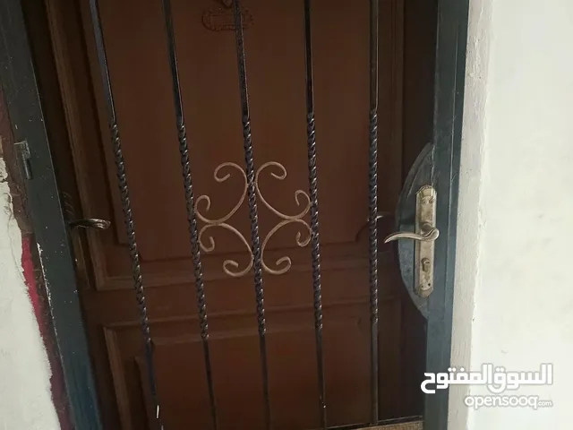 بيع شقه بالضاحيه طابق ثالث بالقرب من مكتبة الامل دهان جديد ومطبخ جديد
