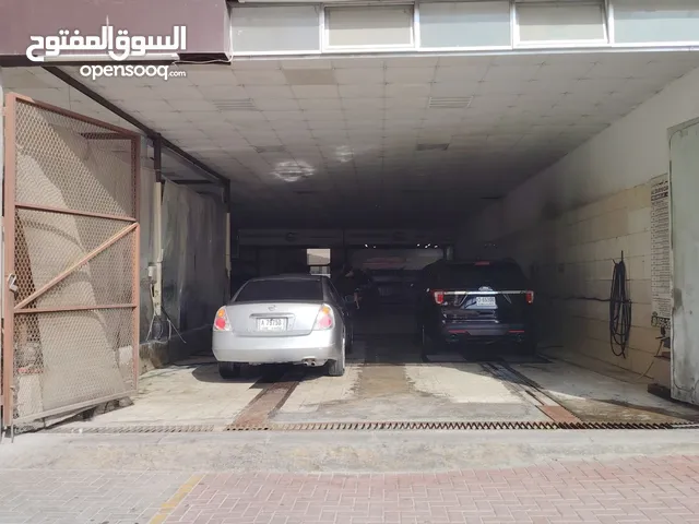 فرصة استثمارية بدخل عالي جدا، مغسلة سيارات مع رخصة ومعدات متكاملة للبيع في قلب عجمان النعيمية