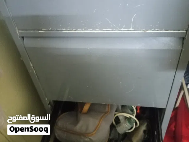 بتجاز 5 شعله شغال مع دولاب 4 ادراج