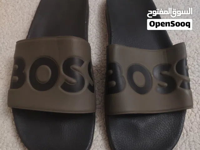 حفايه BOSS إيطاليا اصلي قياس 43 44 شبه جديدة