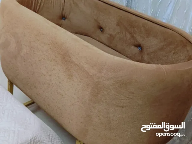 تخت بيبي هزاز بيضوي تفصيل