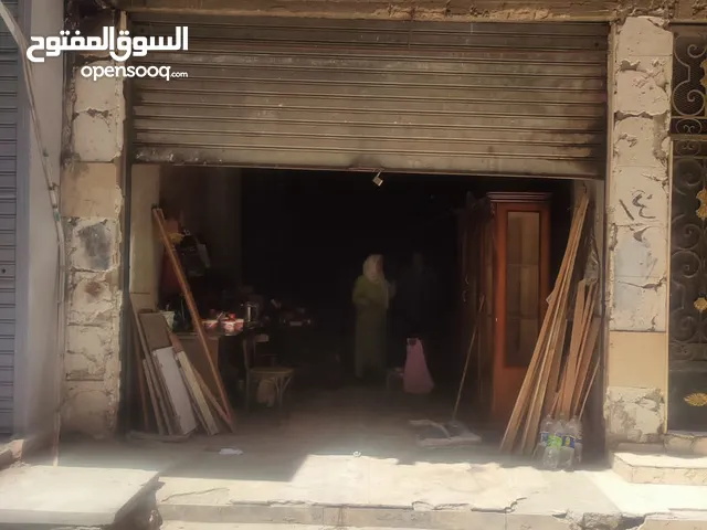 محل للايجار في حدائق القبه متفرع من شارع الدودار منطقه سكانيه ويصلح عمل جميع الأنشطة التجاريه