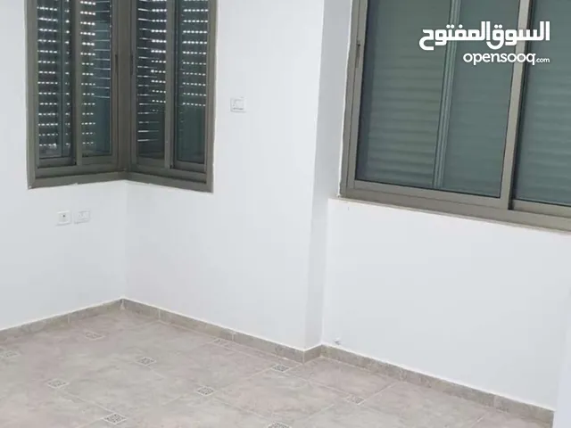 ثلاث غرف نوم غير مفروشة قرب بلازا مول