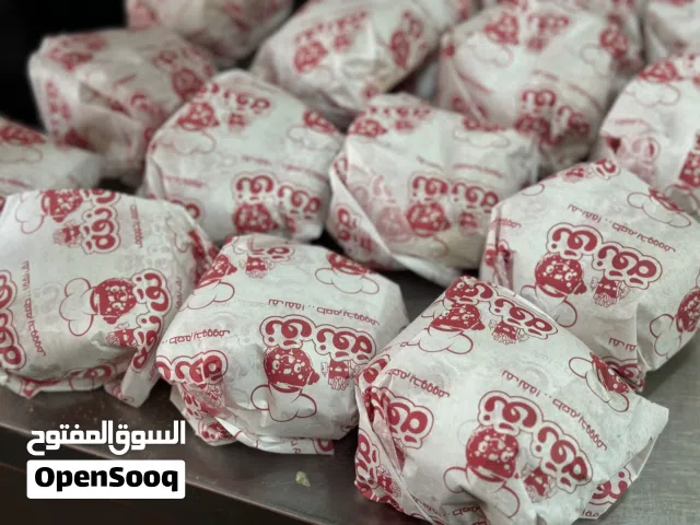 عرض لمدة يومين مطعم كامل الأغراض شغال مدخولة ومكانه زين سعره بكل شي 2500 دينار لسرعة السفر