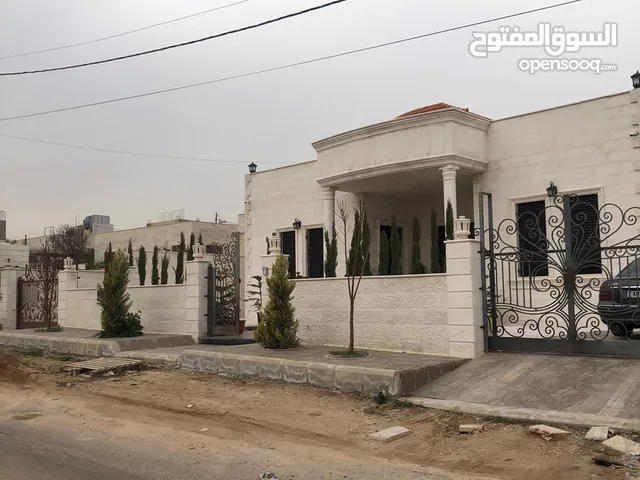 220 m2 5 Bedrooms Villa for Sale in Amman Al-Jweideh