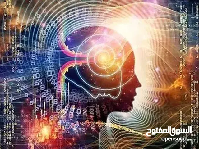 مدرس تاريخ وعلوم اجتماعية  ب ماجتسر وخبرة سنوات بالمناهج الكويتية