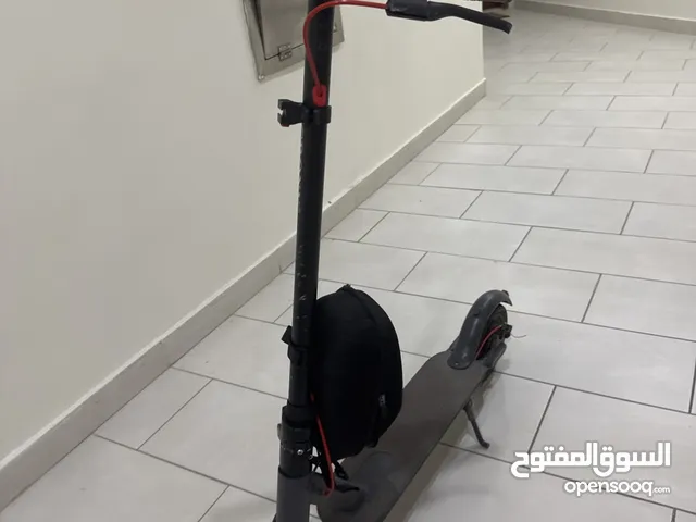 E scooter with charger goes up to 40