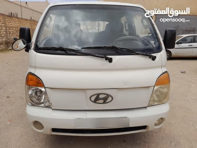 كيا بوررتر دبل قابينه للبيع اللون ابيض خاليه من الحوادت سيرفس تام