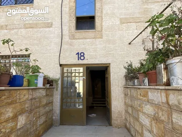شقة للإيجار في مادبا-الحي الشرقي-مقابل مدرسة راية بنت الحسين