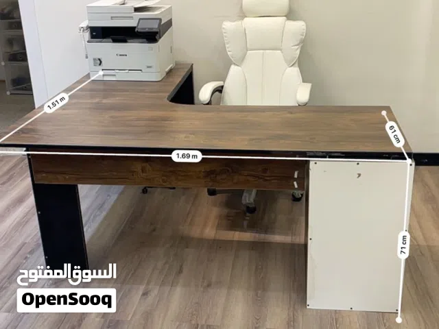 مكتب mdf جديد جدا تصنيع  سعر مناسب