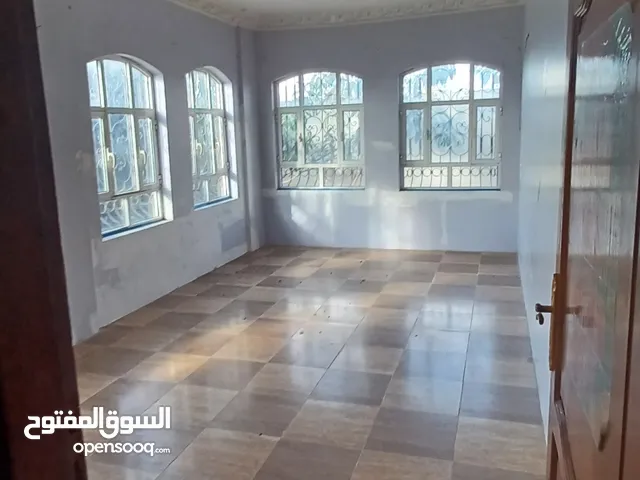 200 m2 4 Bedrooms Apartments for Rent in Sana'a Hezyaz