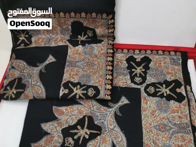 طقم مصر + شال ديواني من التوزيعات تطريز يدوي كشميري أصلي