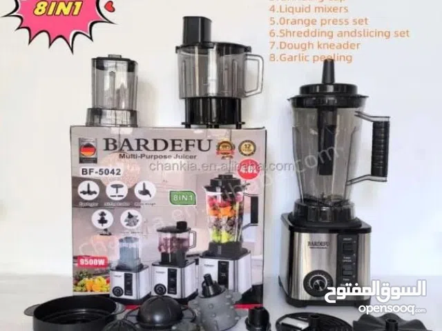 خلاطامتعددالوظائف من نوع8في    من شركة BARDEFU.     القدرة يتميز بمحرك قوي بقدرة 950وات.