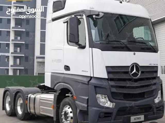 Tractor Unit Mercedes Benz 2015 in Tripoli