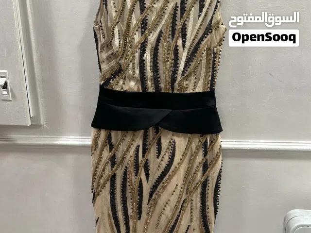 فستان سهره مستعمل بحاله ممتازه جدا ونظيف