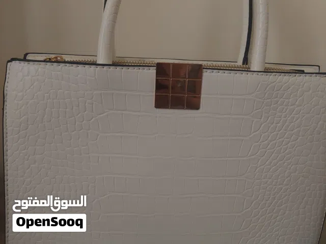 حقيبه ببضاء للبيع غير مستعملة