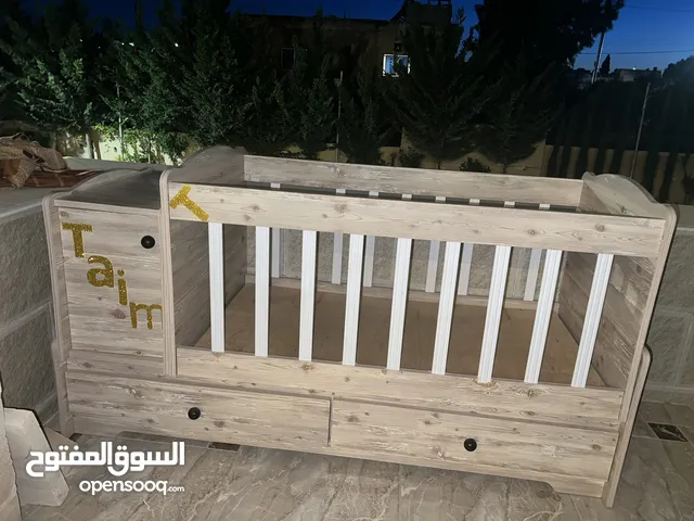 سرير اطفال