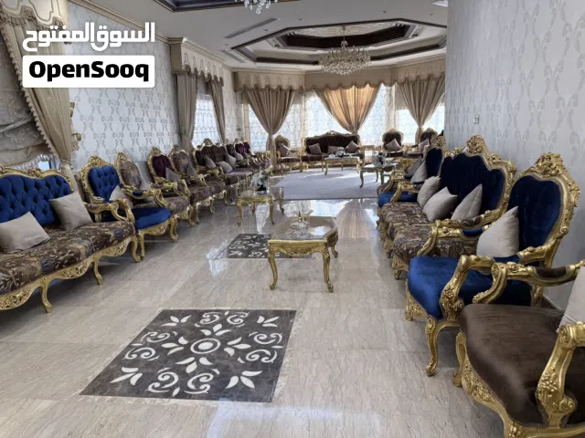 طقم كراسي مجلس فاخر كلاسيك للبيع – حالة ممتازه