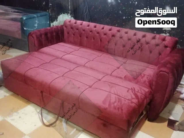 كنبه سرير عموله مقاس مترين واما السرير بيتفرد بيكون مقاسه 130سم خشب زان احمر والسفنج سوفت وميكانيزم