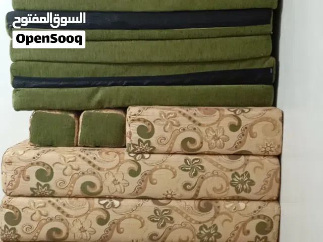 صالون ارضي 6طروف وزاوية و5امخاد ارتفاع 20 ضغط 28 الاسفنج البودري