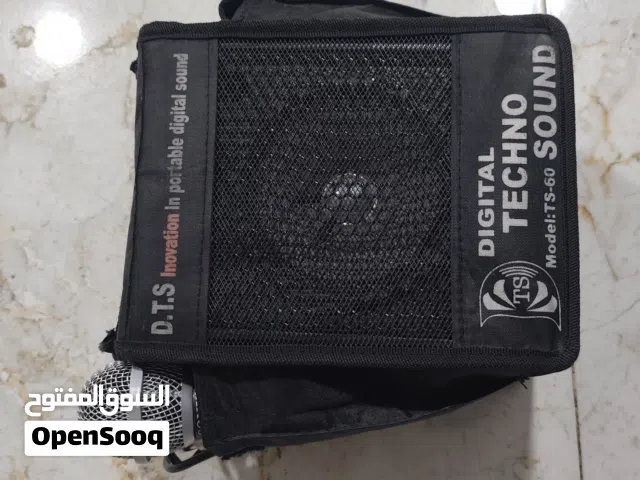 سماعة ملايه مع المايكرفون