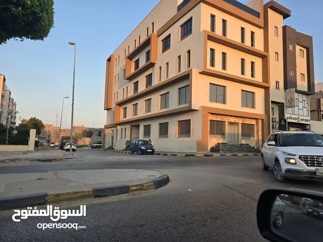 مبنى ايداري للايجار اوبيع  رئيسي النوفليين خط باب تاجوراء تشطيب حديث في موقع ممتاز يطل على 3 واجهات