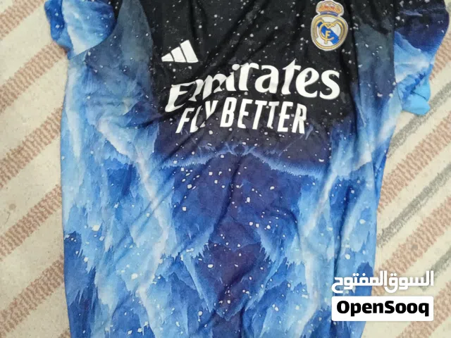 تيشرتات كرة القدم