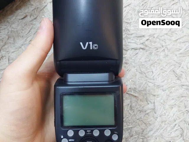 فلاش كانون V1 لساته وكالة، نظيف جدا بالشنتة. Flash Godox V1